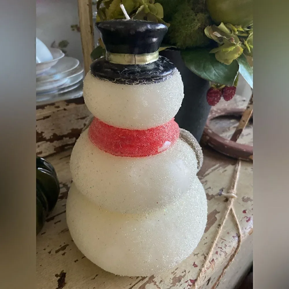 Pottery Barn Vintage Large 3 Tiered Snowman Candle 200 hour burn 8.75” tall